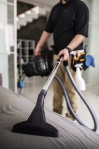 Anasayfa 18 man doing professional home cleaning service 1 1